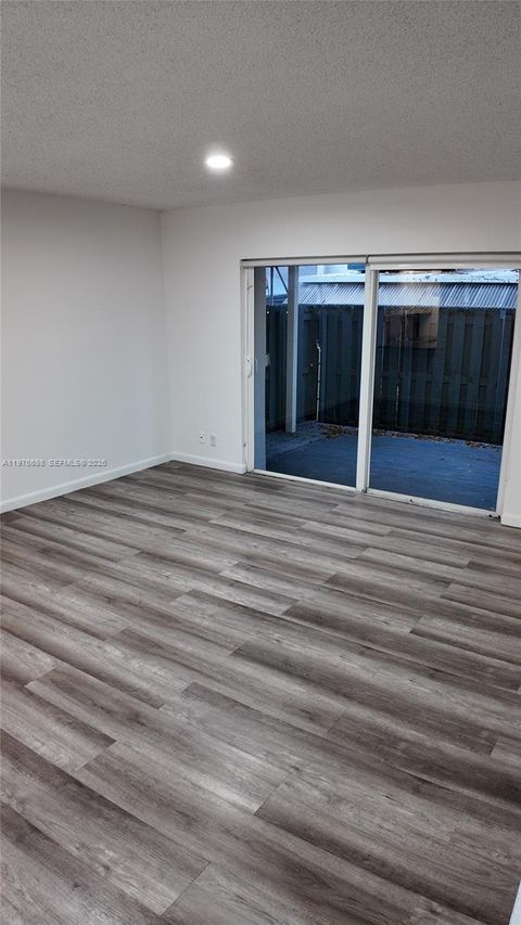 11120 SW 196th St 104 Cutler Bay FL 33157