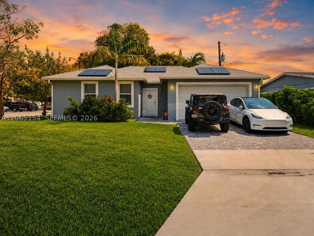 Photo of 1686 NE 30th St, Pompano Beach, FL 33064 (MLS # A12065154)