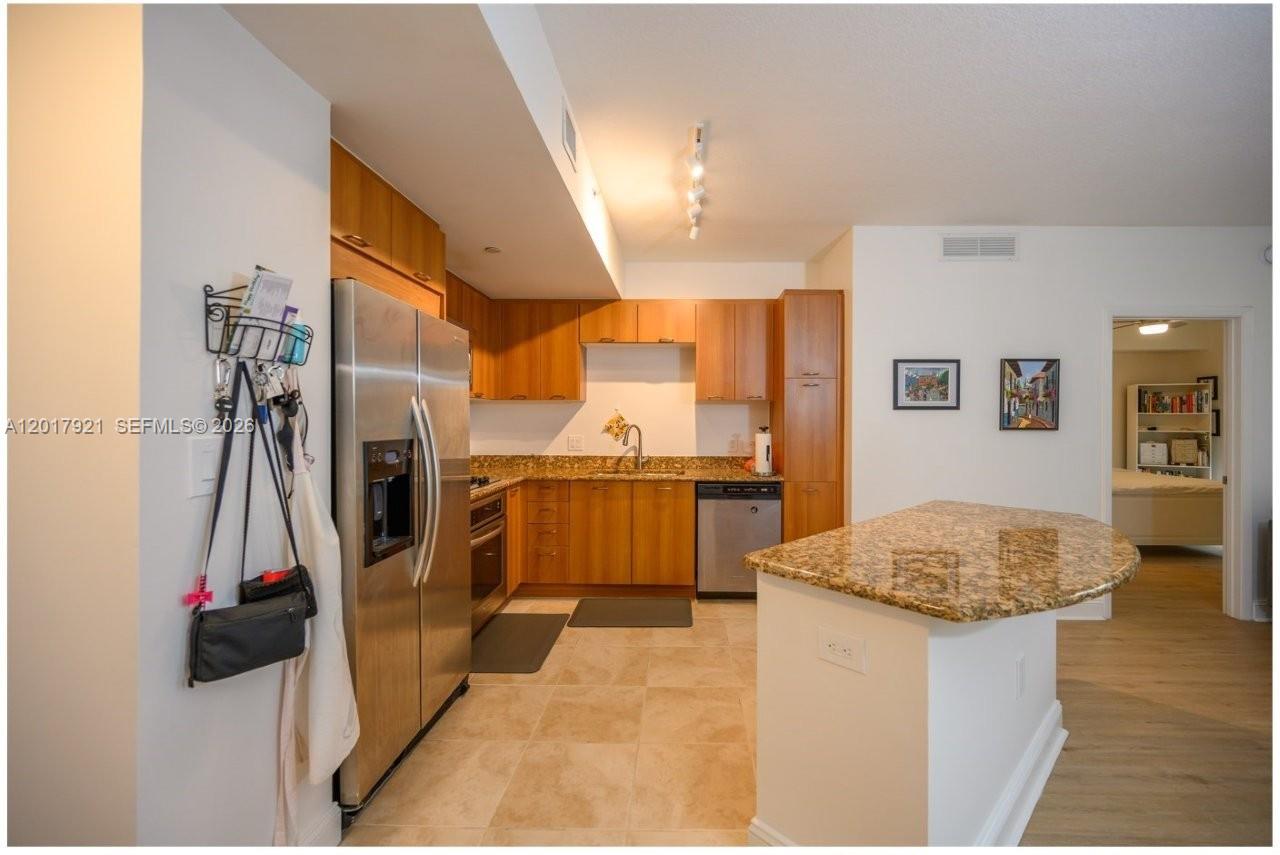 VERANDA CONDO - Residential