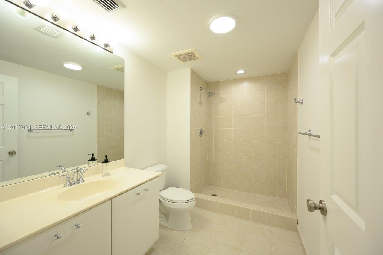 VERANDA CONDO - Residential