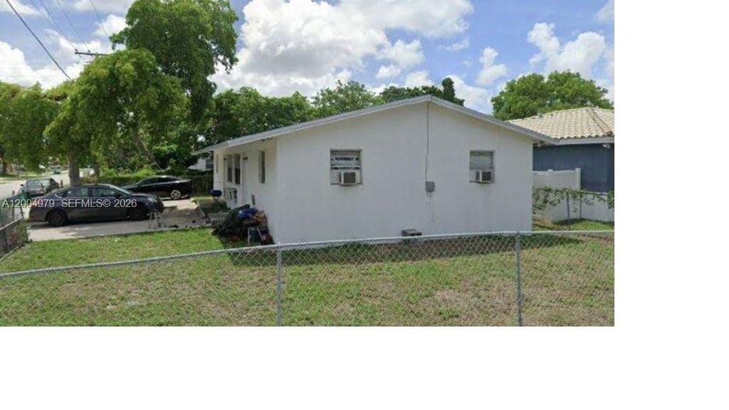 Photo of 1051 NW 27 Ave #1, Fort Lauderdale, FL 33311 (MLS # A12004979)