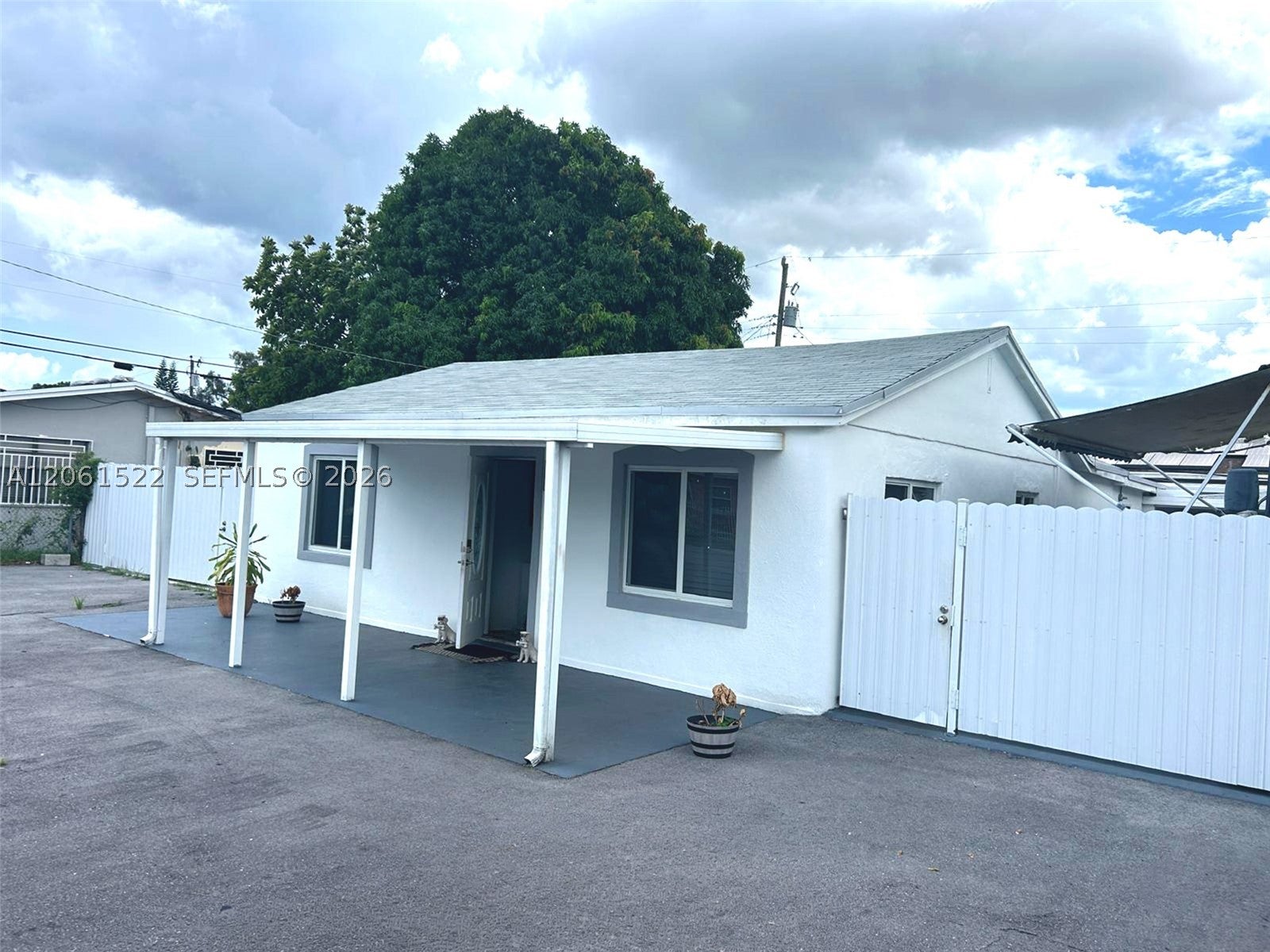 10401 NW 33rd Ave