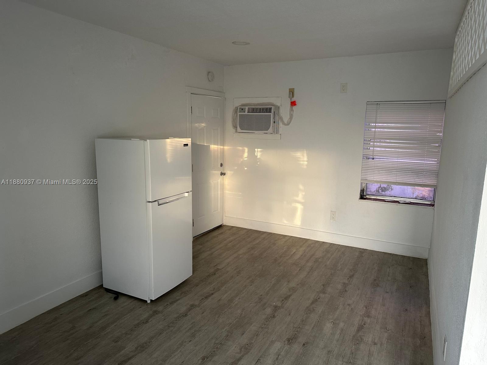 ISLE OF NORMANDY MIAMI VI - Residential Lease
