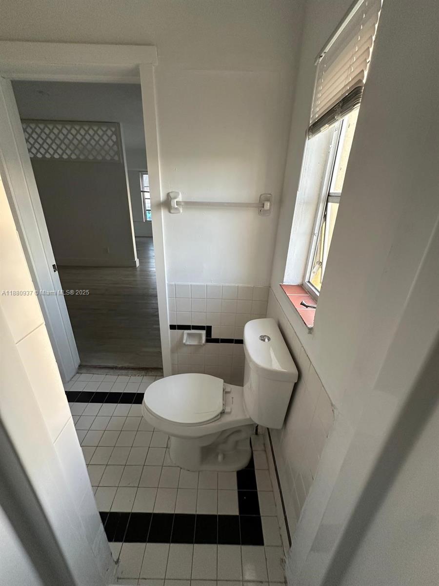 ISLE OF NORMANDY MIAMI VI - Residential Lease