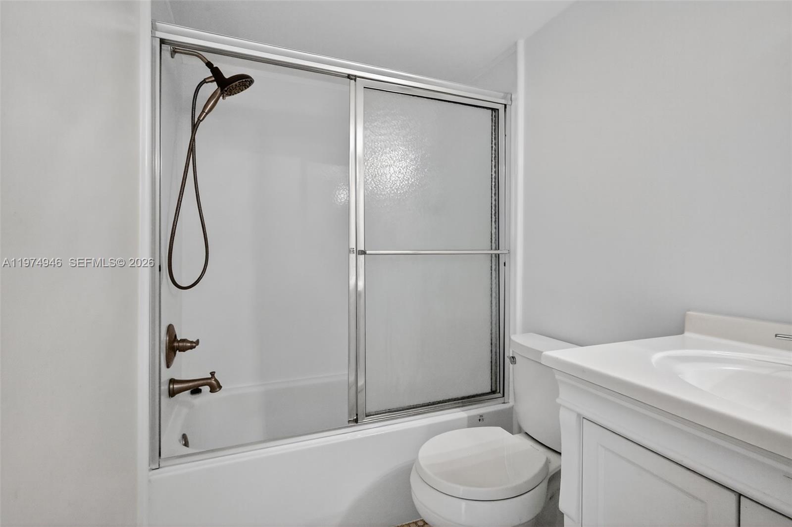 THE CLIPPER AT BISC COVE - Residential Lease