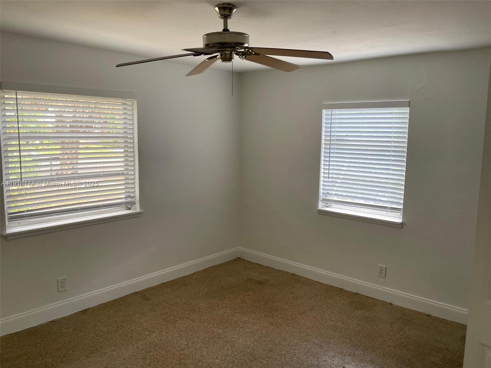 LAUDERDALE - Residential Lease