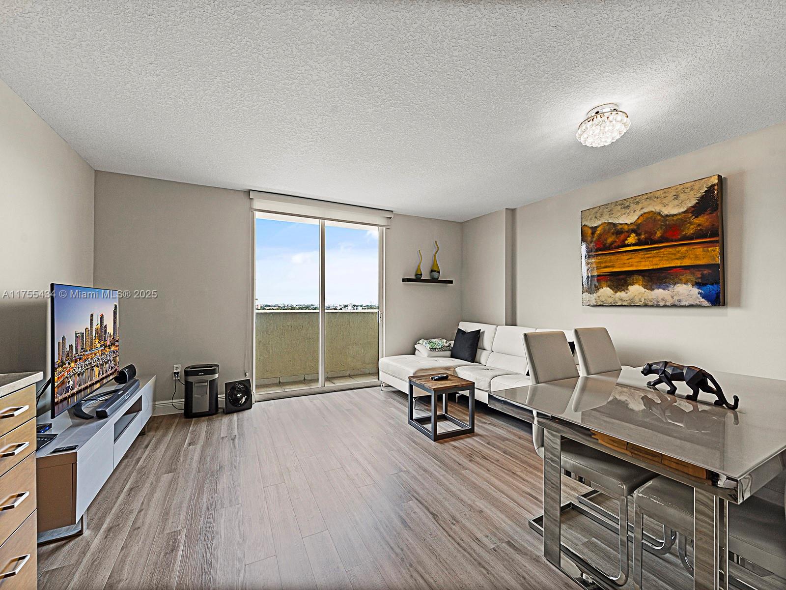 3000 Coral Way 1009