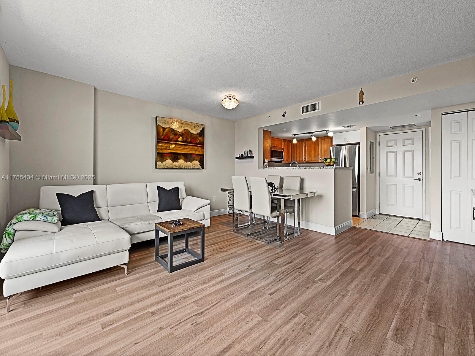 3000 Coral Way 1009