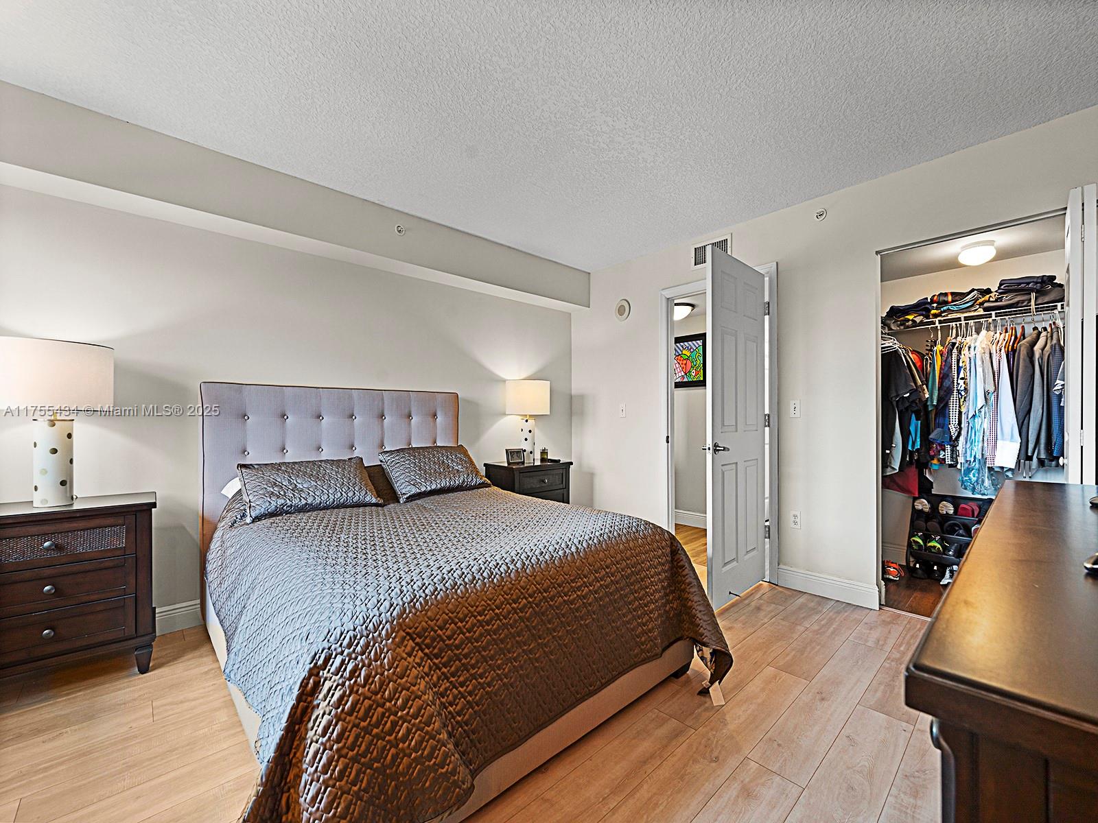 THE ASTON CONDO - Residential