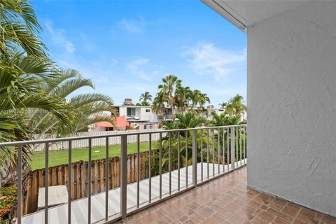 Townhouse in Hallandale Beach FL 915 27th Ave Ave 24.jpg