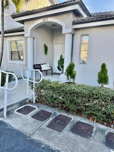 14273 SW 120 CT 11-11 Miami FL 33186