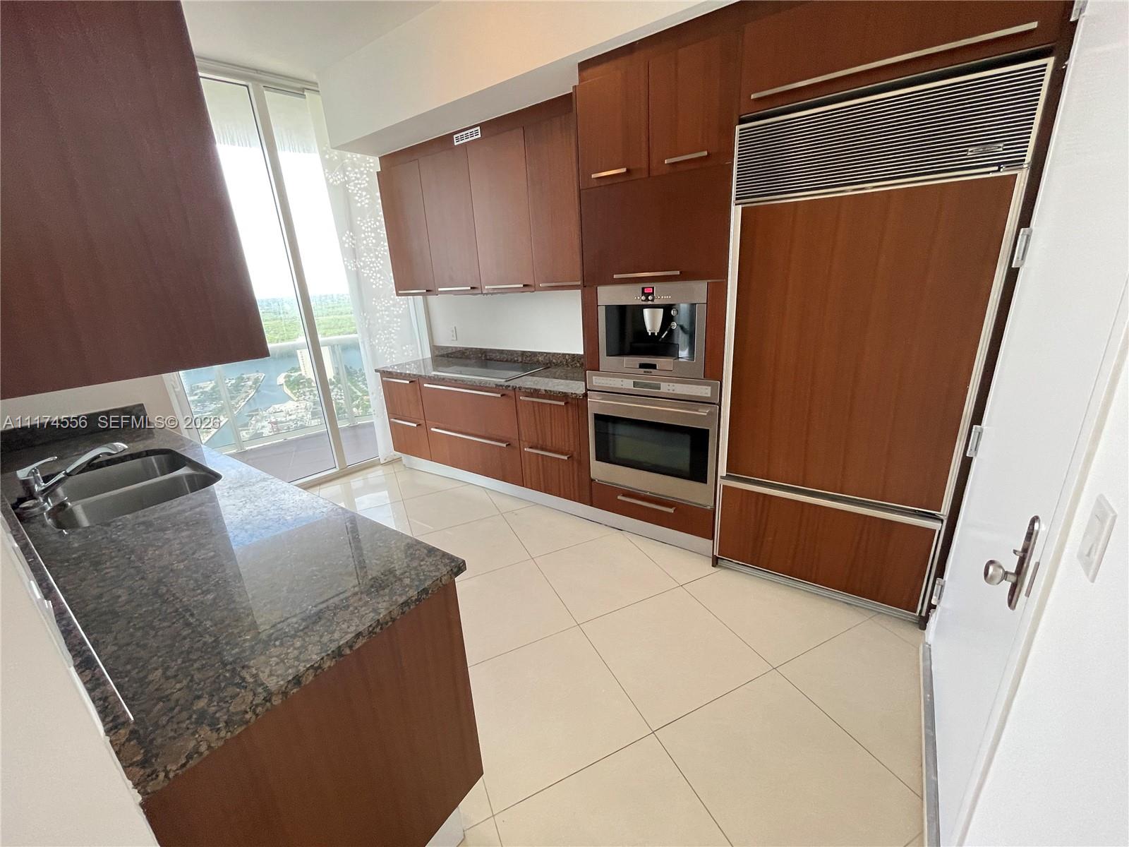 TDR TOWER II CONDO - Residential