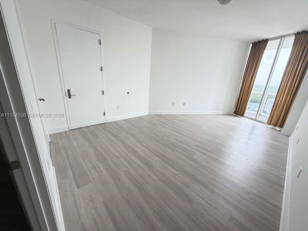 TDR TOWER II CONDO - Residential