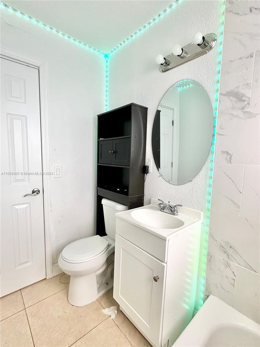 ACREHOME PARK FIRST ADD - Residential Lease