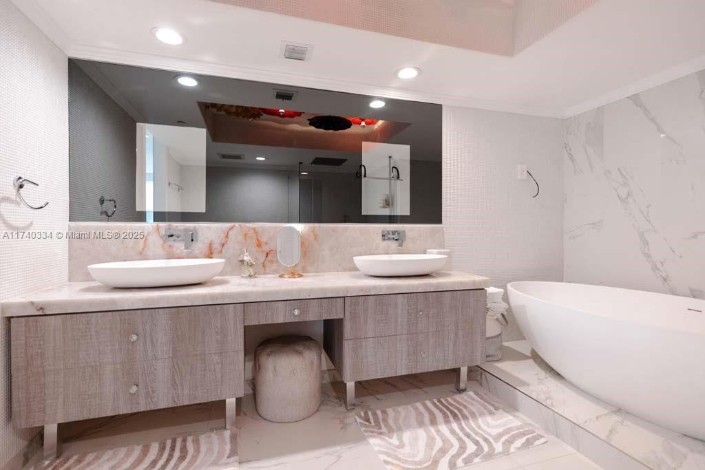 BEACH CLUB THREE CONDO - Residential