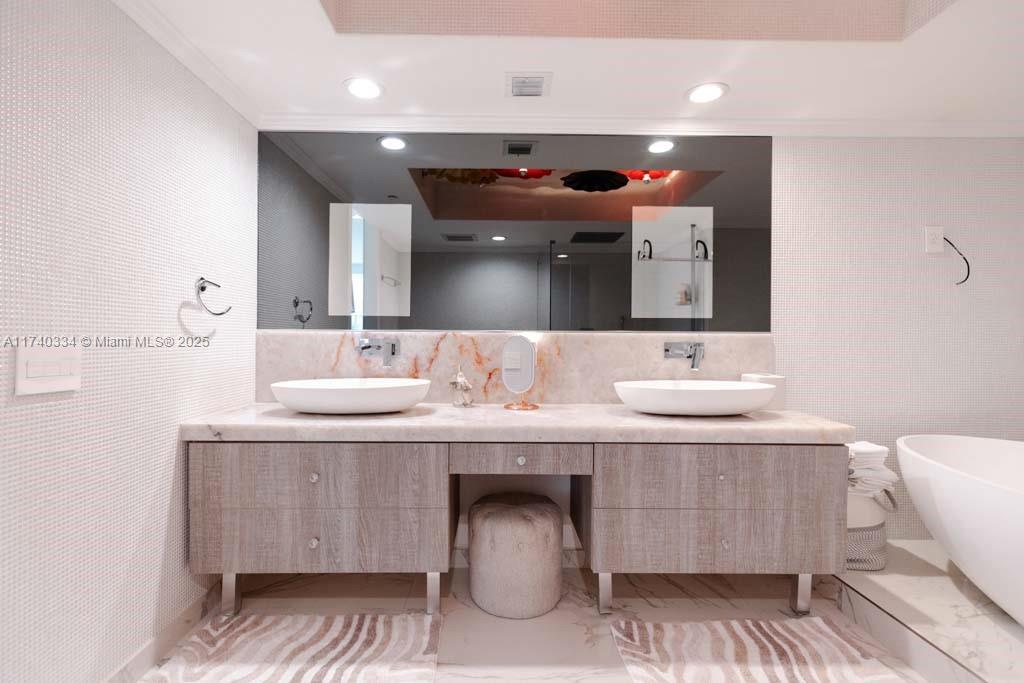 BEACH CLUB THREE CONDO - Residential