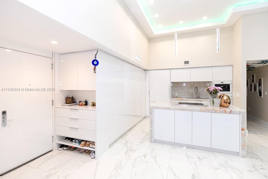 1800 S Ocean Dr 310