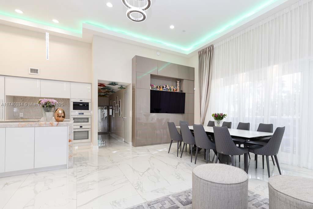 BEACH CLUB THREE CONDO - Residential