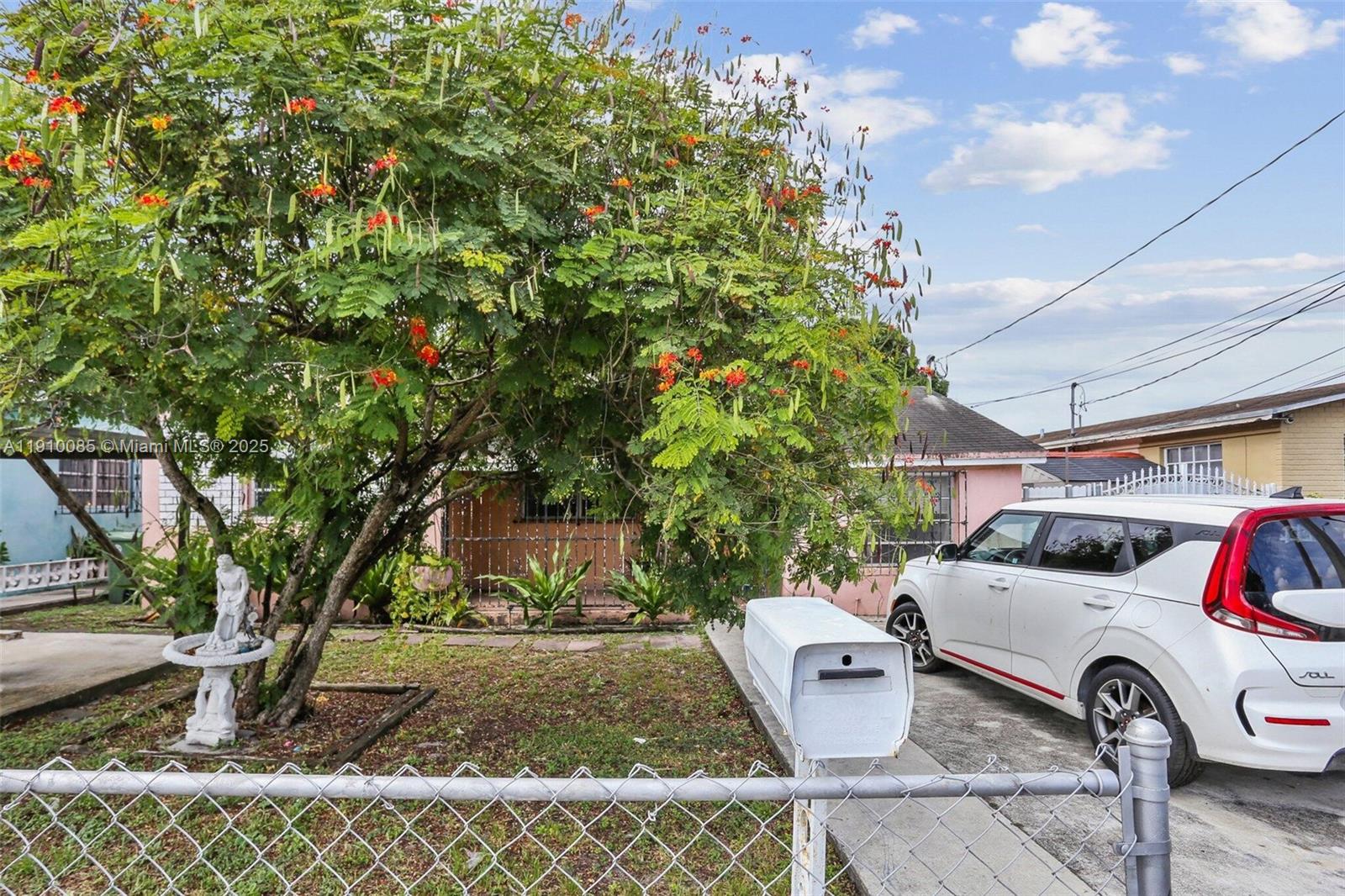 INGLESIDE PARK - Residential