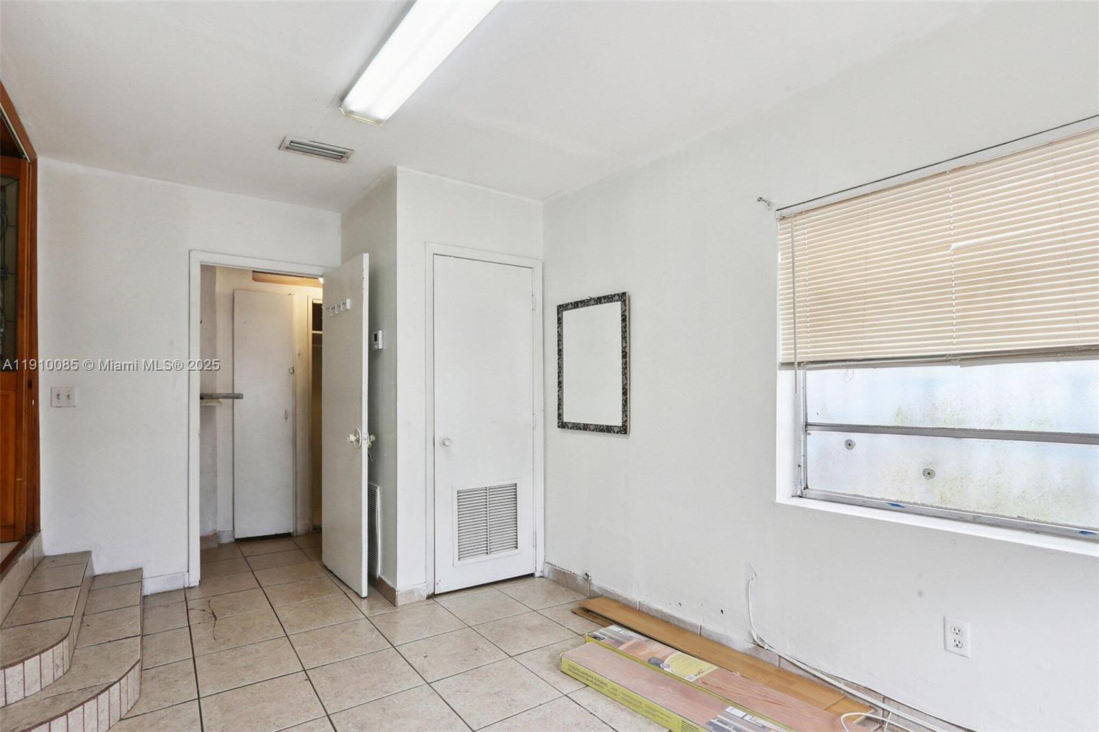 INGLESIDE PARK - Residential