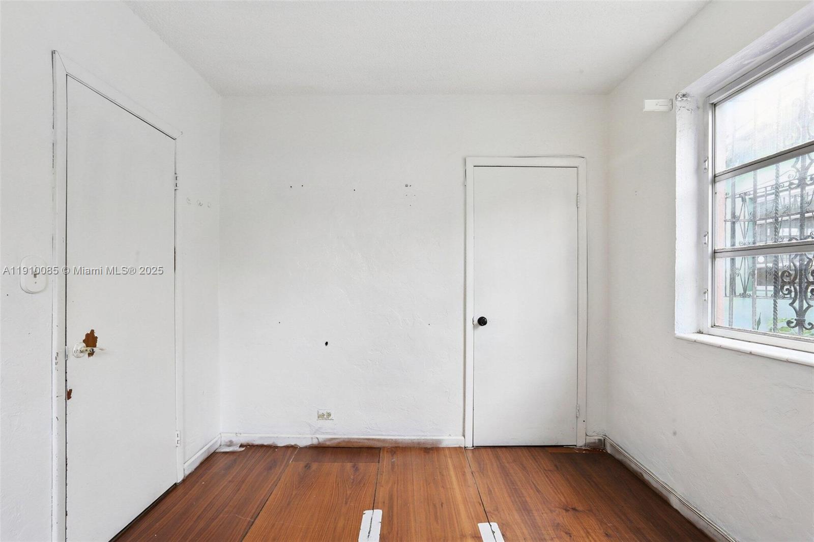 INGLESIDE PARK - Residential