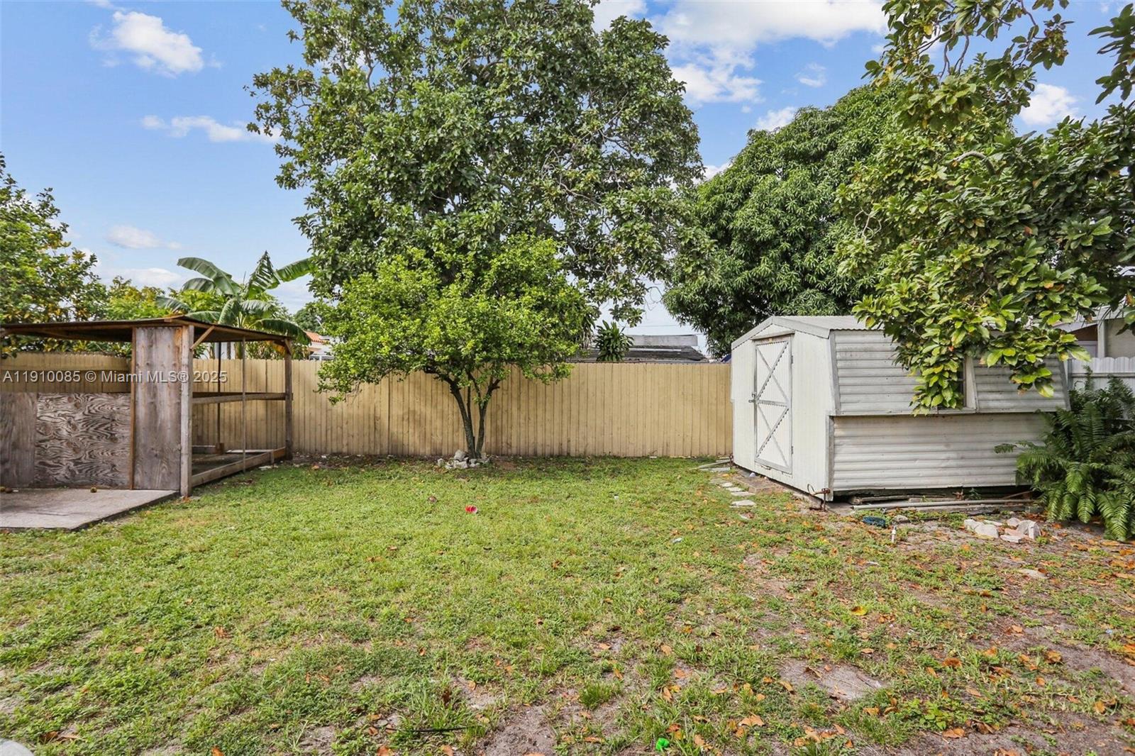 INGLESIDE PARK - Residential