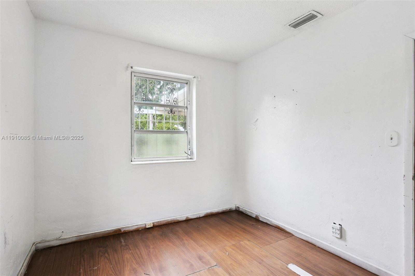 INGLESIDE PARK - Residential