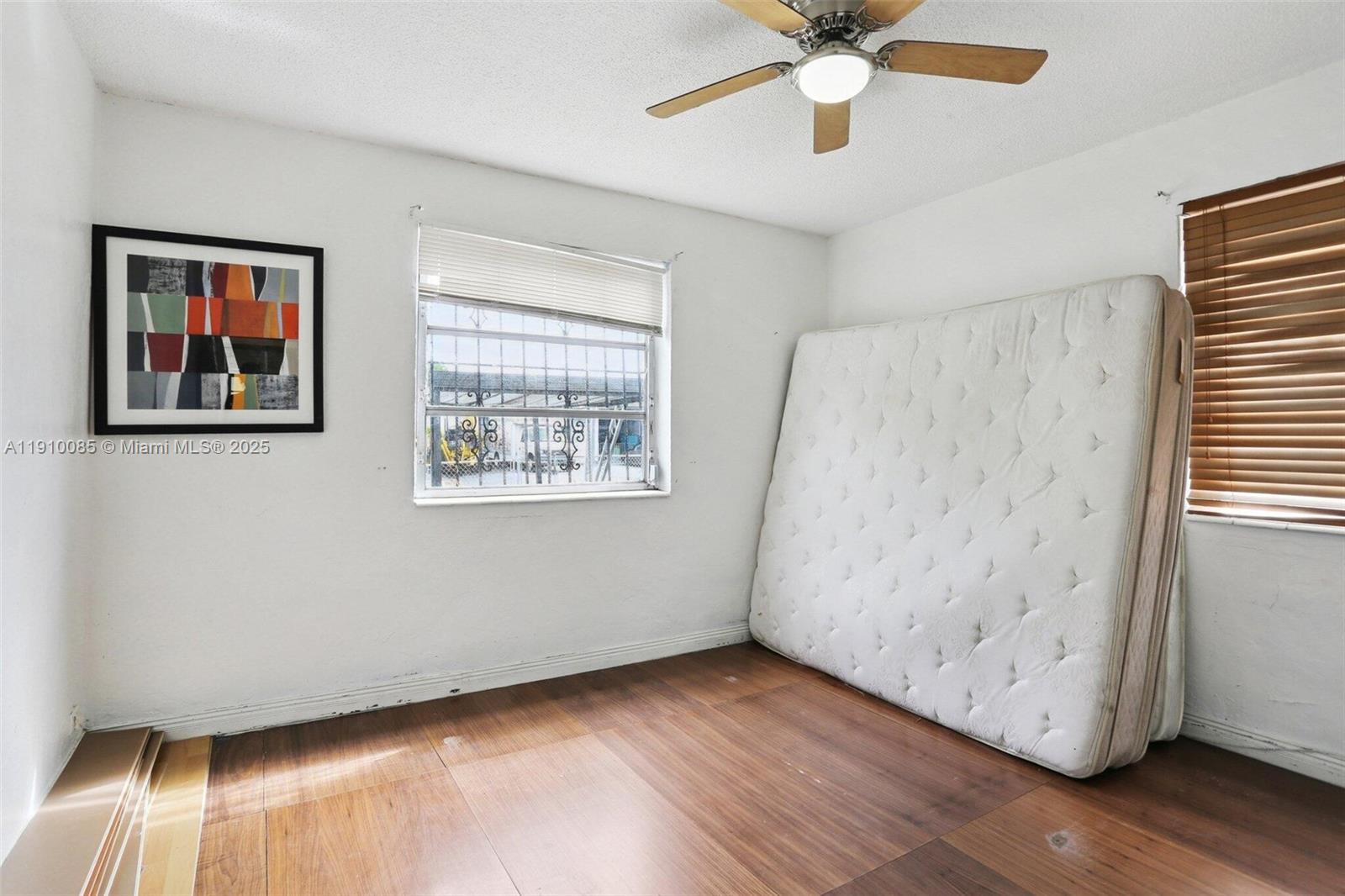 INGLESIDE PARK - Residential