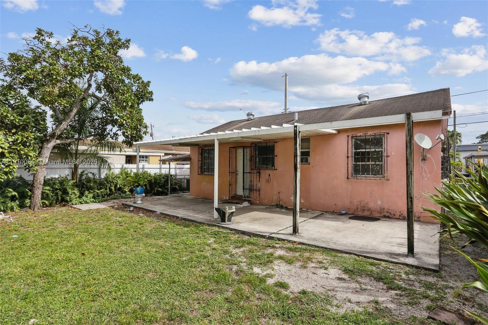 INGLESIDE PARK - Residential