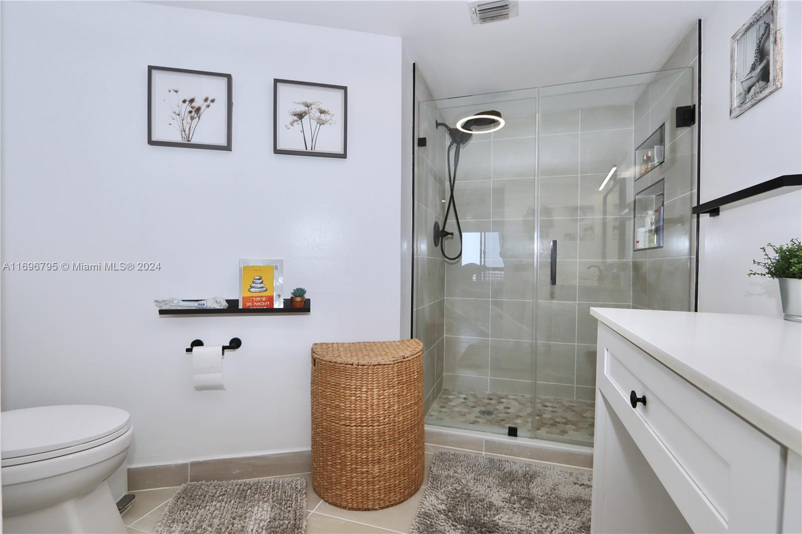 MYSTIC POINTE AT AVENTURA - Residential
