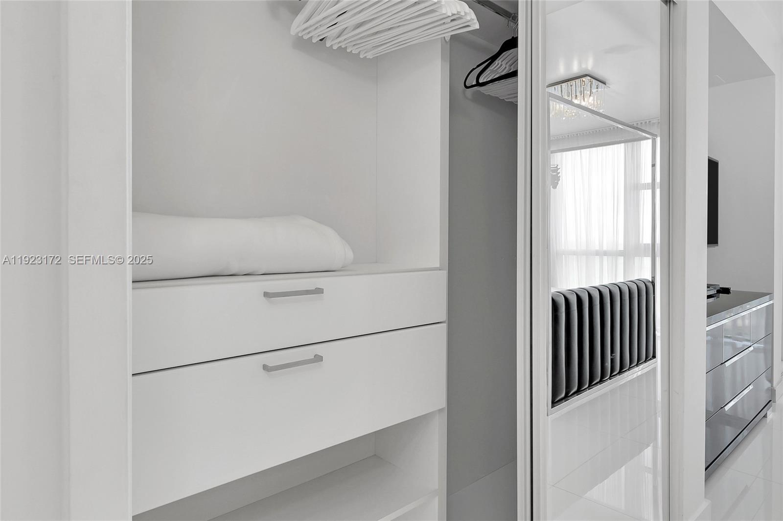 TRUMP ROYALE CONDO - Residential