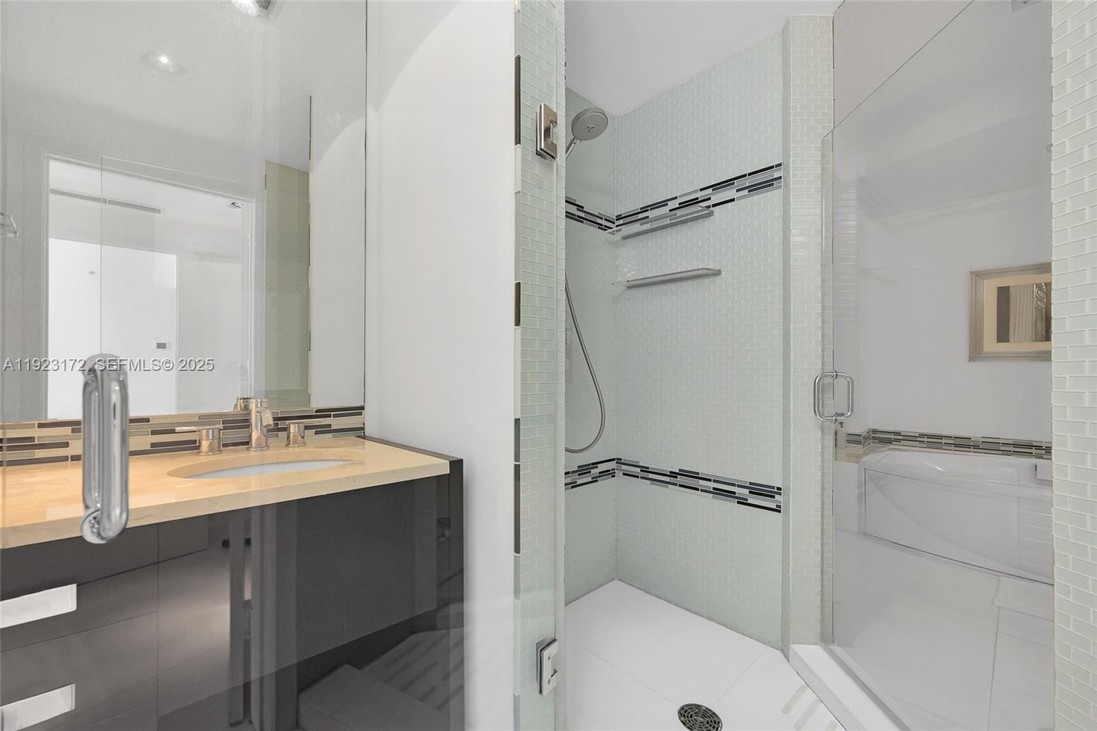 TRUMP ROYALE CONDO - Residential