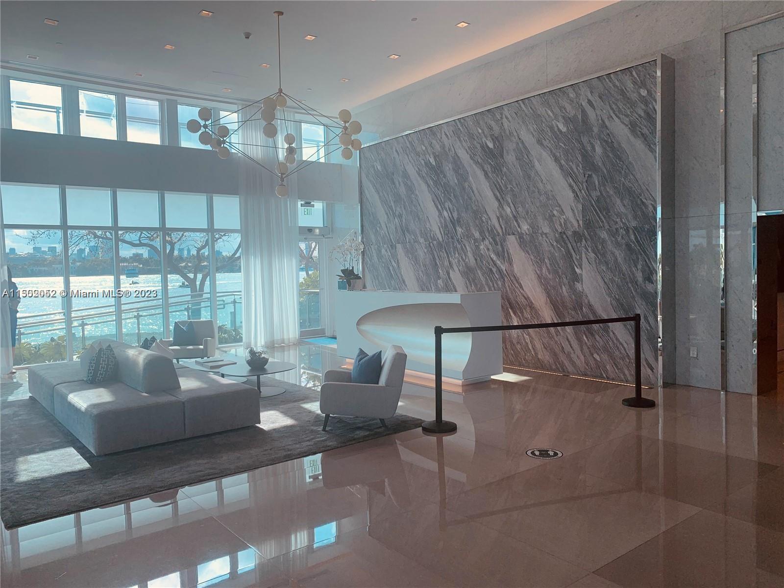 THE BENTLEY BAY CONDO - Residential Lease