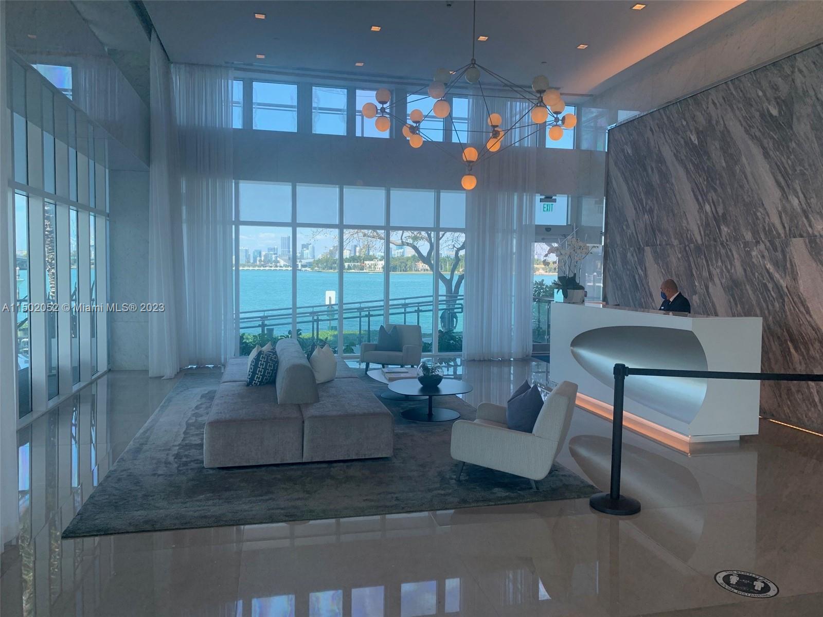 THE BENTLEY BAY CONDO - Residential Lease