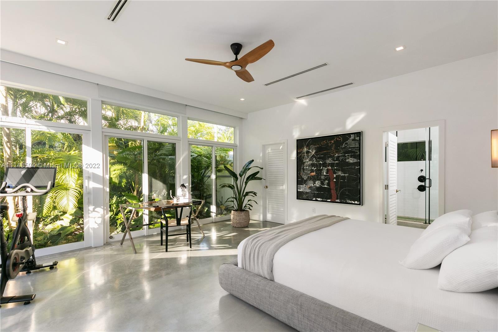 TROPICAL ISLE HOMES SUB 4 - Residential