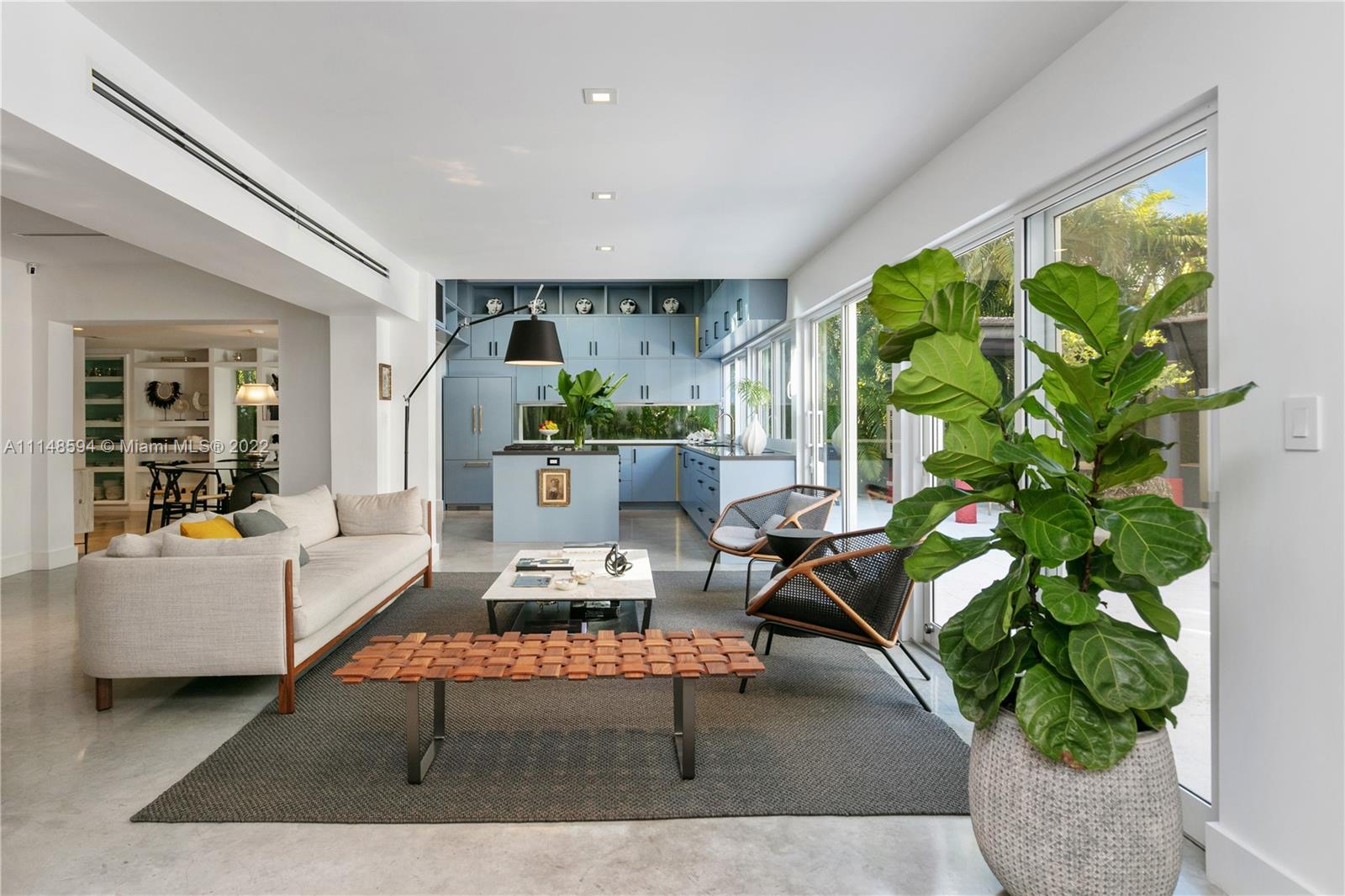 TROPICAL ISLE HOMES SUB 4 - Residential