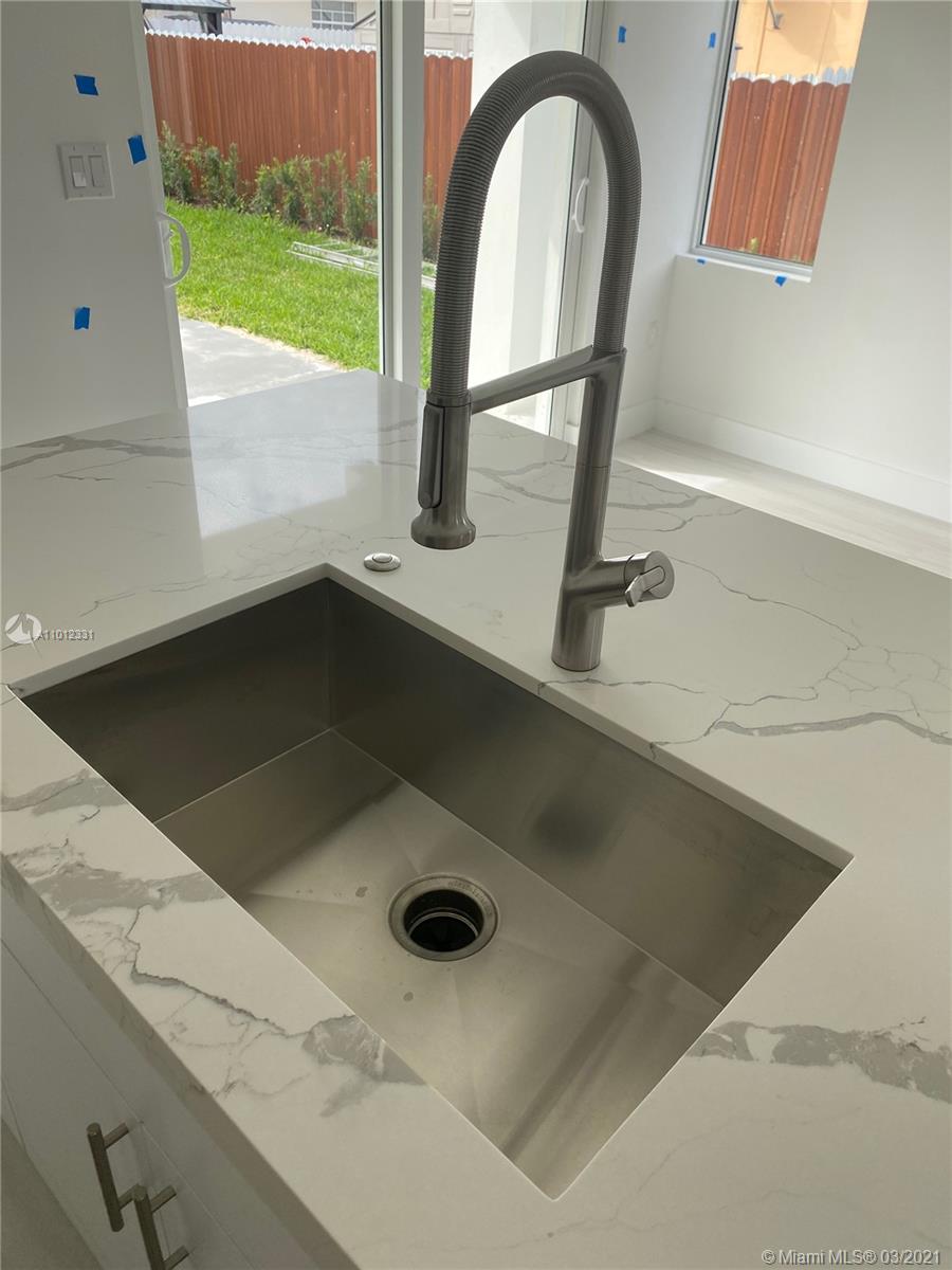 BIRD ROAD HIGHLANDS - Residential