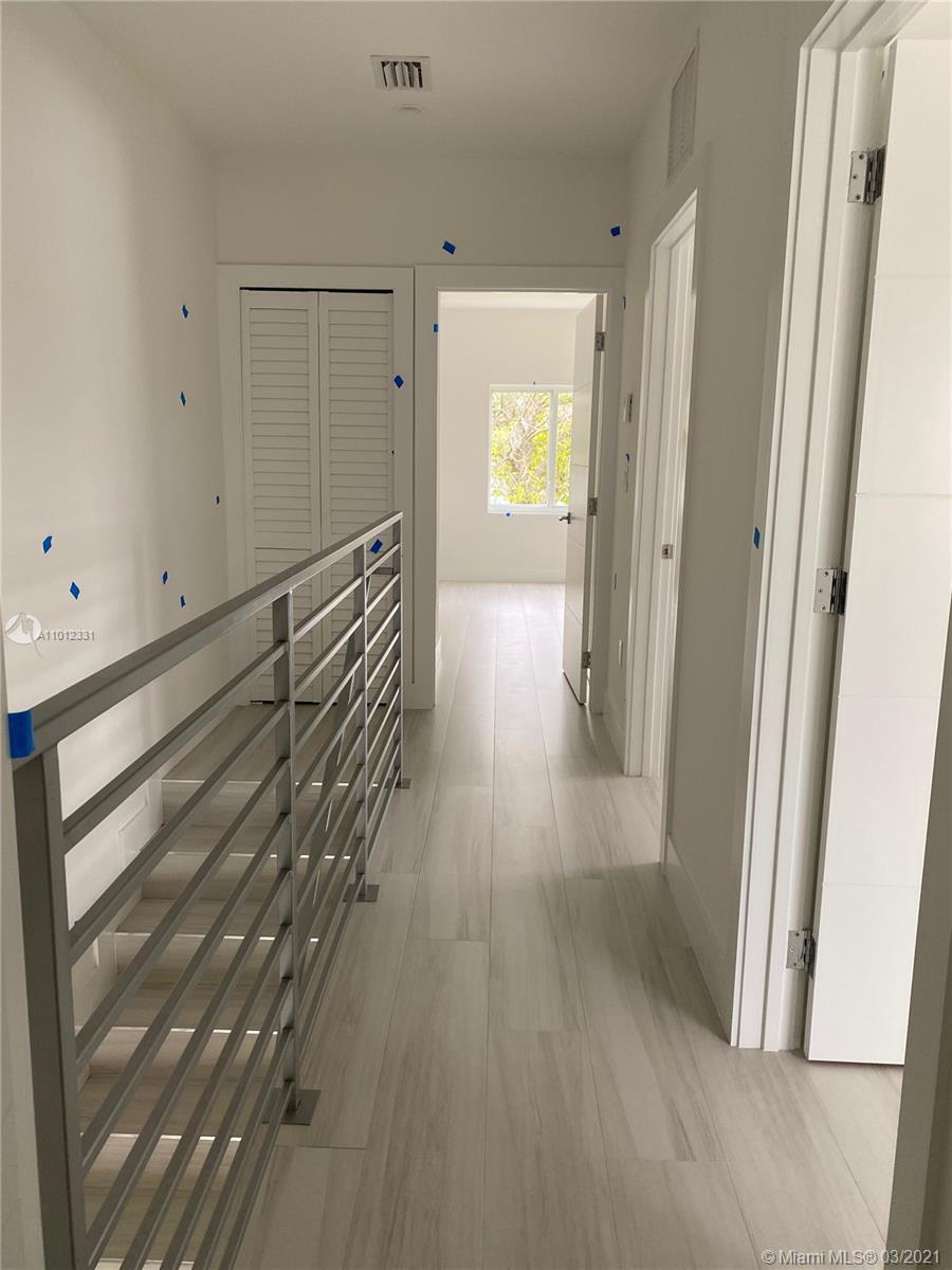 BIRD ROAD HIGHLANDS - Residential