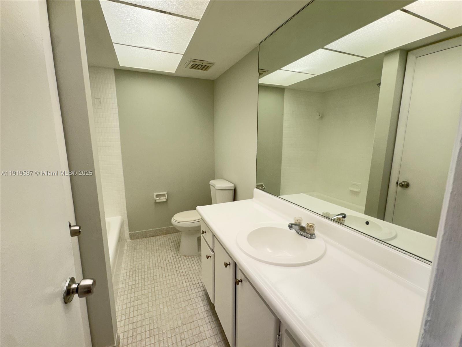 LYNN PARK REPLAT - Residential Lease