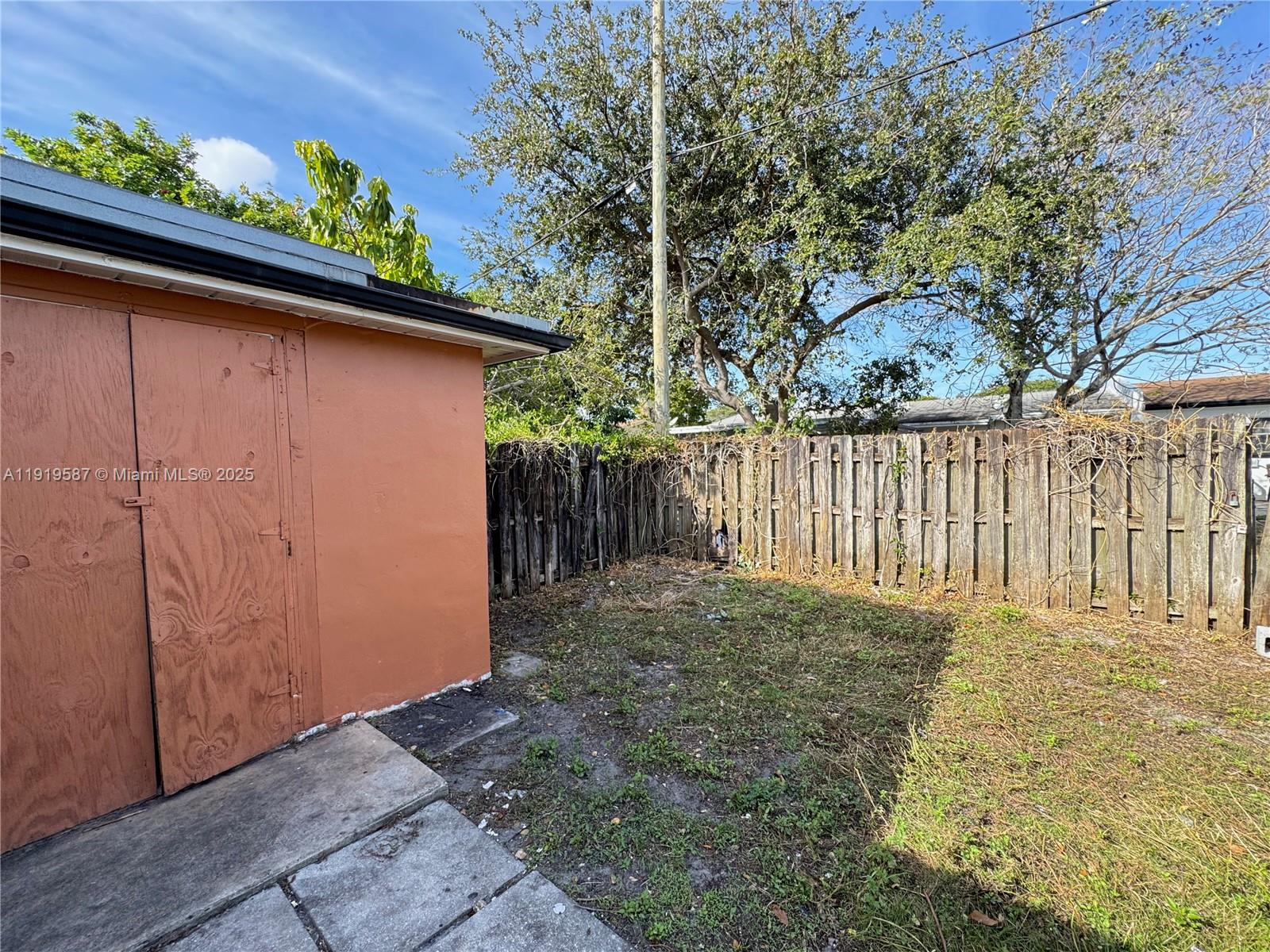 LYNN PARK REPLAT - Residential Lease