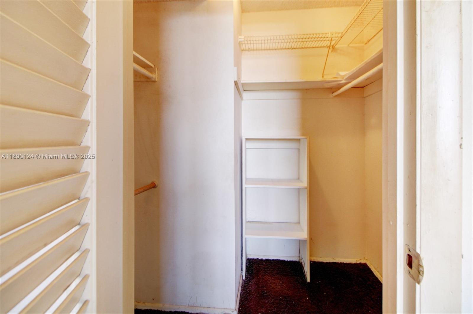 LISETTE CONDO - Residential