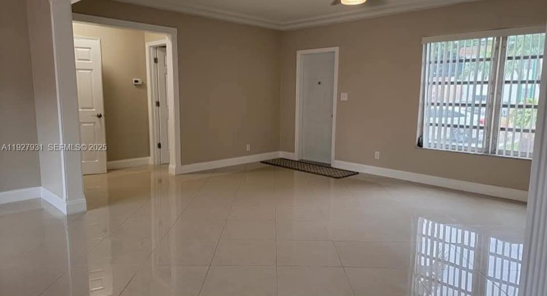 HOLLYWOOD LITTLE RANCHES - Residential Lease