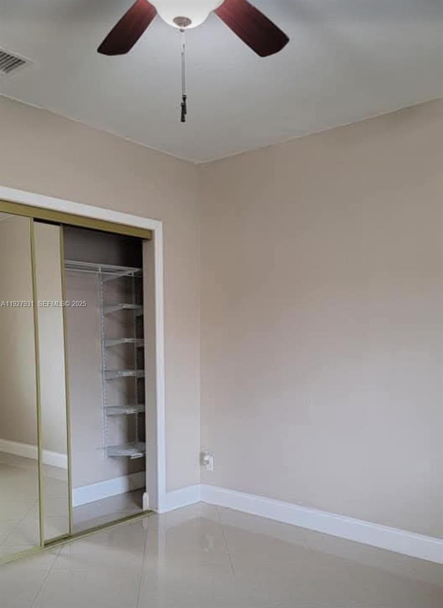 HOLLYWOOD LITTLE RANCHES - Residential Lease