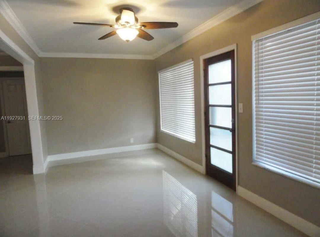 HOLLYWOOD LITTLE RANCHES - Residential Lease