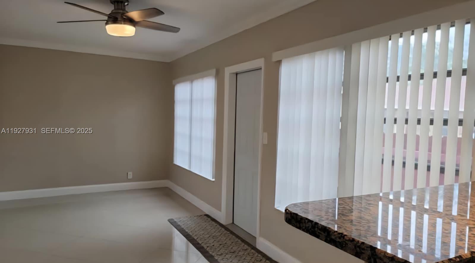 HOLLYWOOD LITTLE RANCHES - Residential Lease