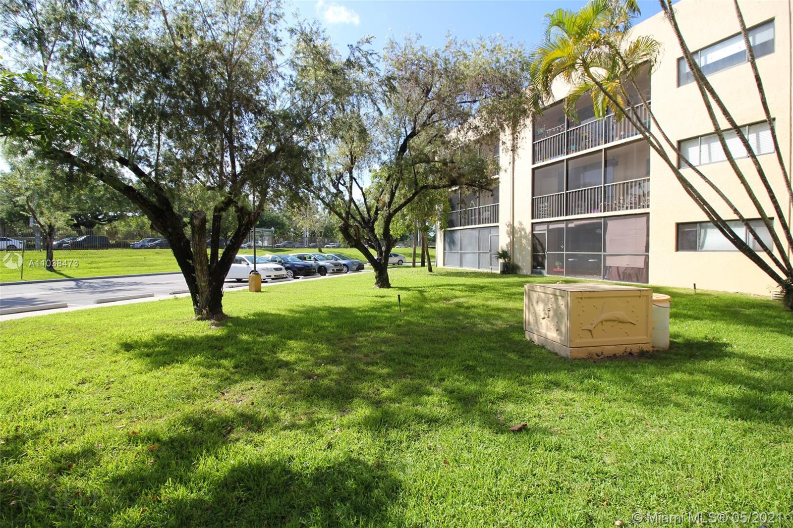 THE HORIZONS CONDO #7 - Residential