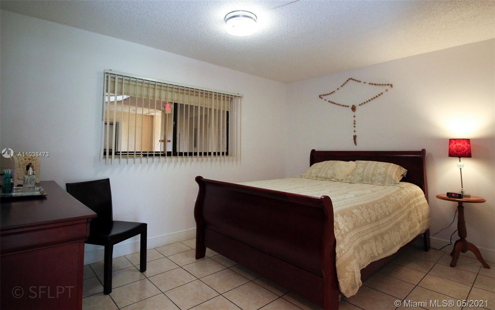 THE HORIZONS CONDO #7 - Residential