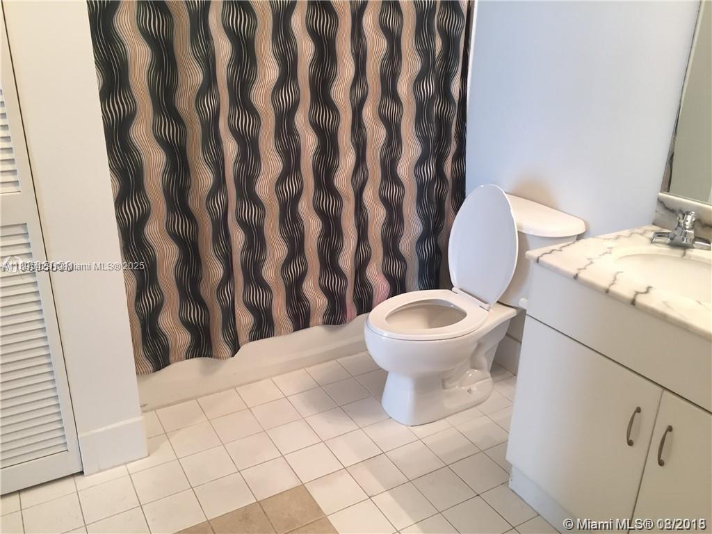 Club At Brickell Bay Plaz - Residential Lease