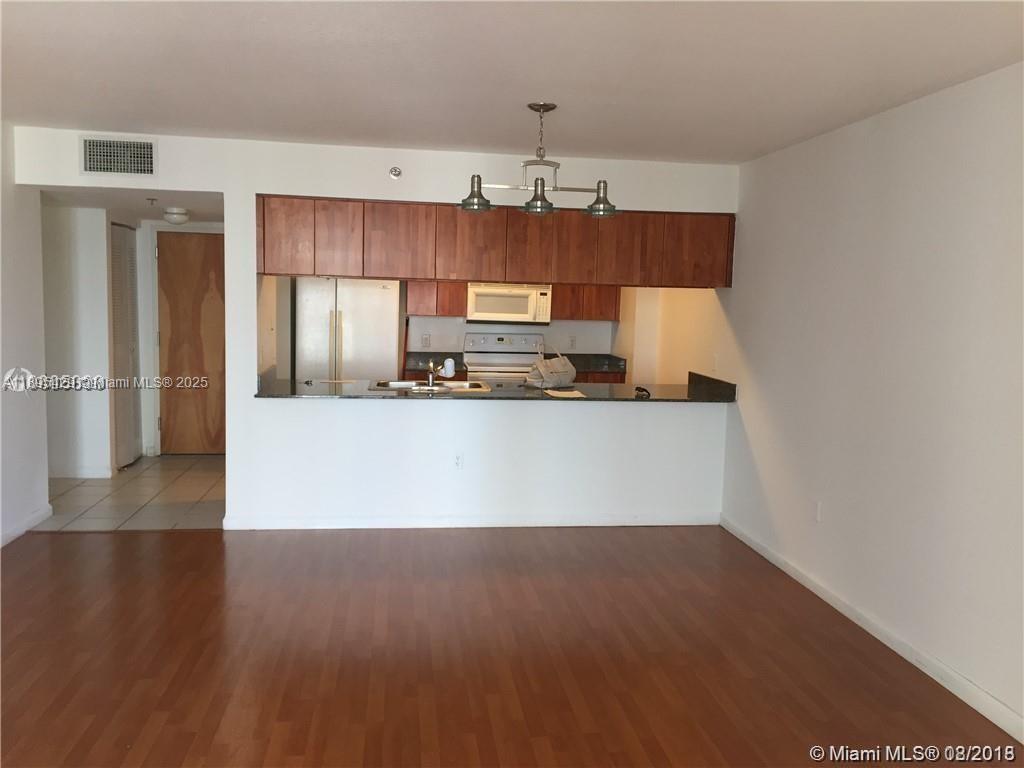 Club At Brickell Bay Plaz - Residential Lease
