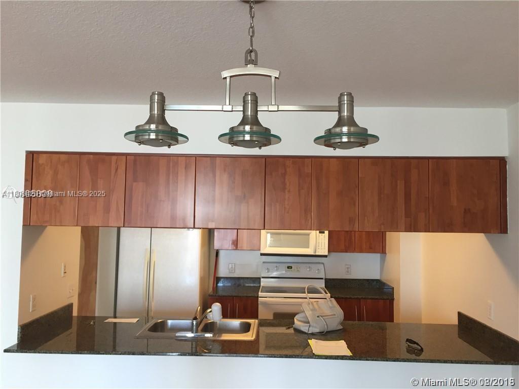 Club At Brickell Bay Plaz - Residential Lease